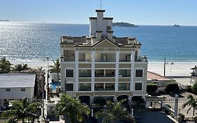 Golfinhos Apart Hotel